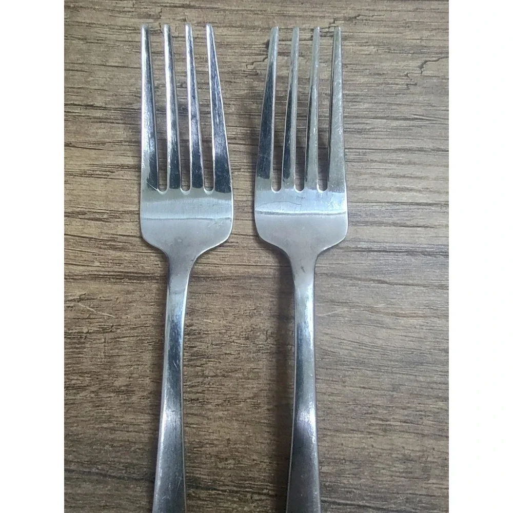 Set of 2 Mikasa EASTSIDE 18/8 Glossy Stainless Steel Salad Forks 6-3/4 Flatware